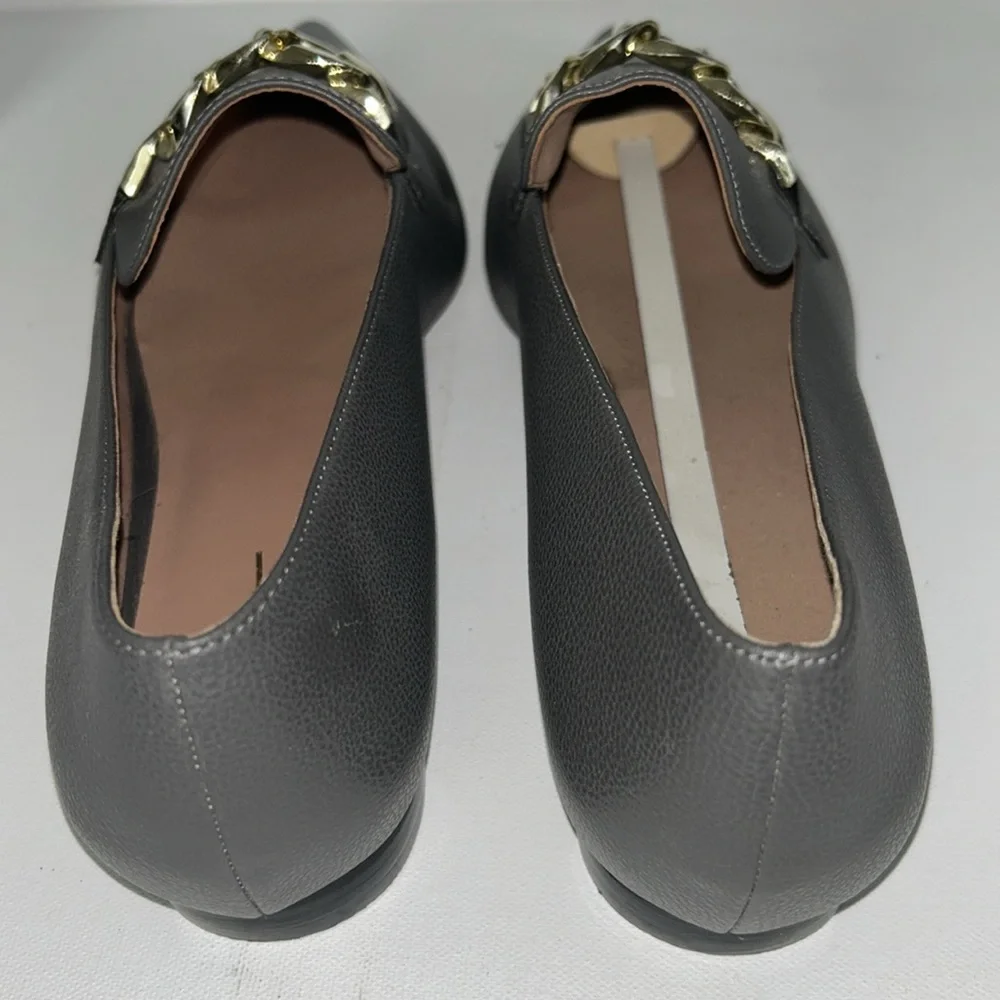 Women's Linea Paolo Mabel-L
Pointed Toe Loafer w/Goldtone Links Stone - Picture 7 of 16